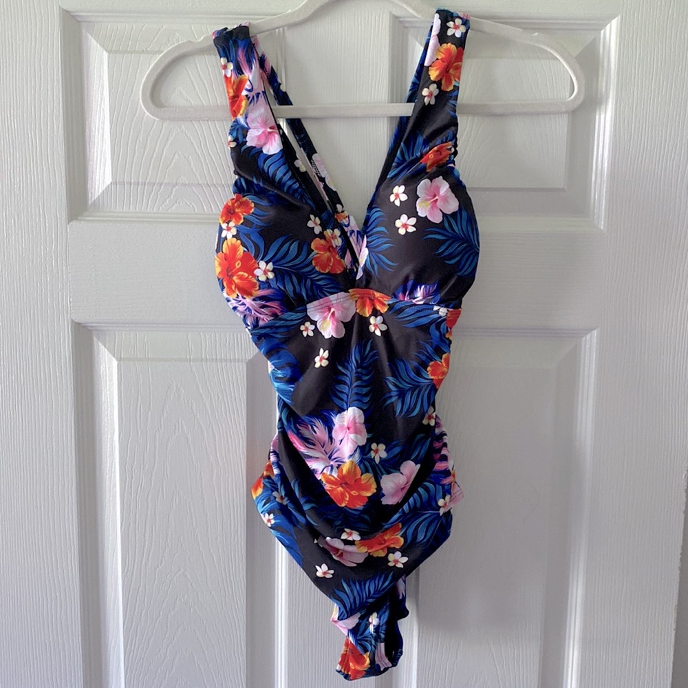 W YOU DI AN ONEPIECE SIZE S